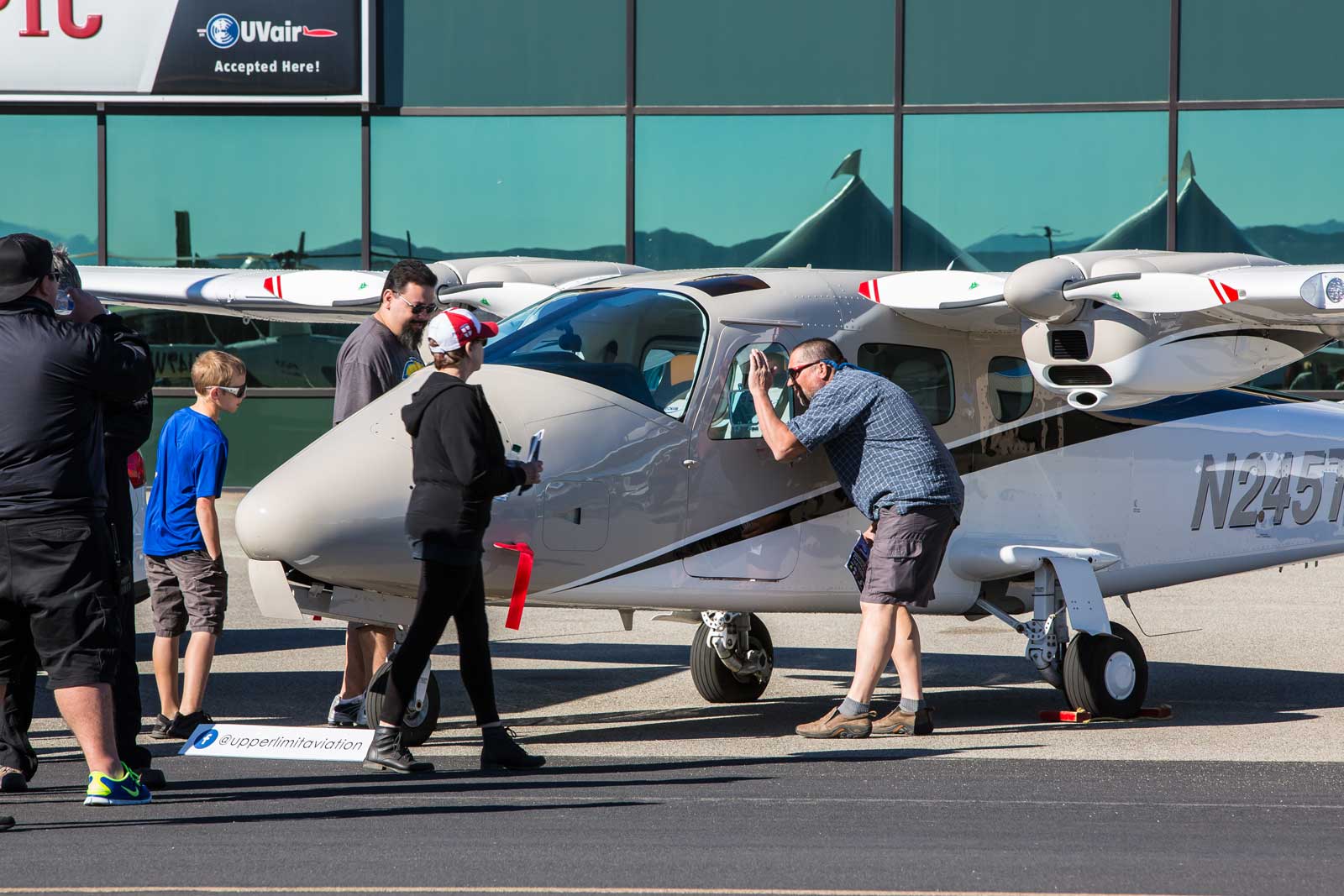 Light aircraft on the ramp